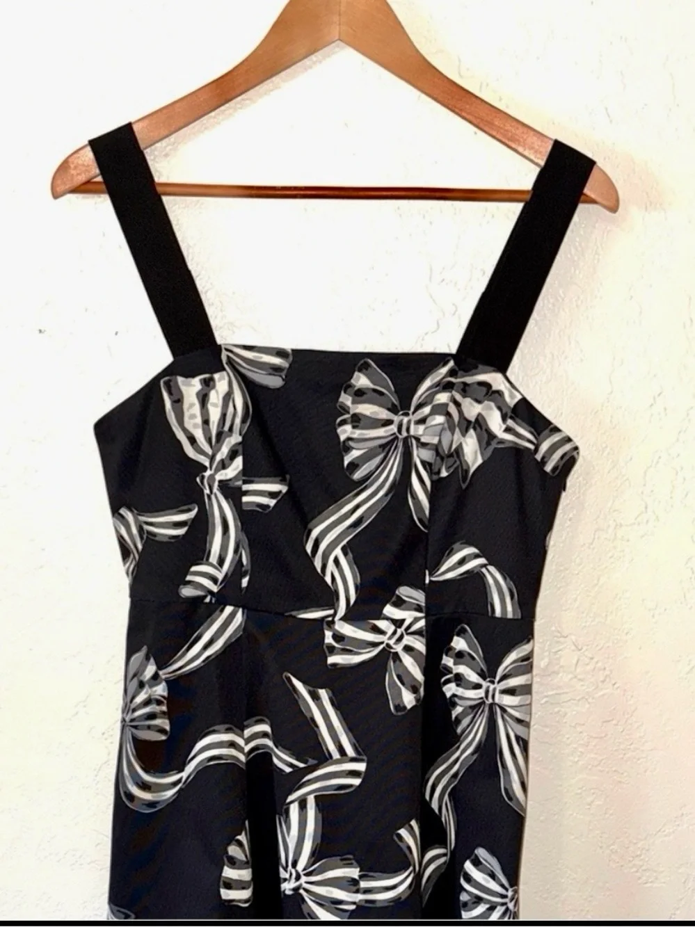 Kate Spade Bow-Tiful Bow Dress 8 Black Midi White Bow Print Cocktail